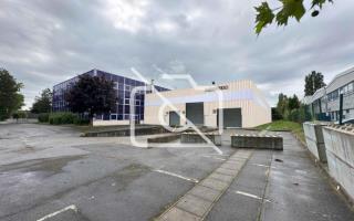 Entrepôt à louer à Buc - 3 969 m²