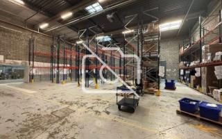 Entrepôt à louer à Villejust - 490 m²