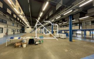 Entrepôt à vendre à Clayes-sous-Bois - 2 975 m²