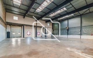 Entrepôt à louer à Élancourt - 474 m²