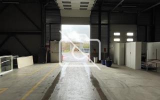 Entrepôt à louer à Montigny-le-Bretonneux - 2 361 m²