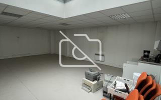 Entrepôt à louer à Montigny-le-Bretonneux - 2 361 m²