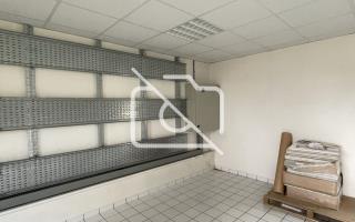 Entrepôt à louer à Saint-Germain-de-la-Grange - 1 950 m²