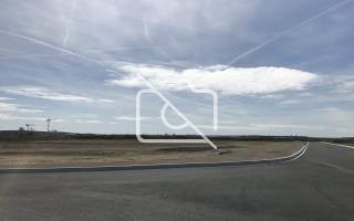 Terrain à louer à Plaisir - 2 745 m²