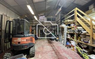 Entrepôt à louer à Crosne - 110 m²