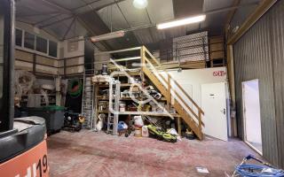 Entrepôt à louer à Crosne - 110 m²