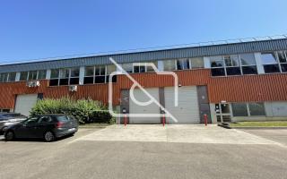 Entrepôt à louer à Trappes - 630 m²