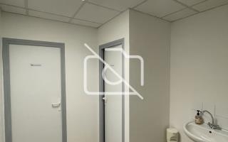 Entrepôt à louer à Houdan - 827 m²