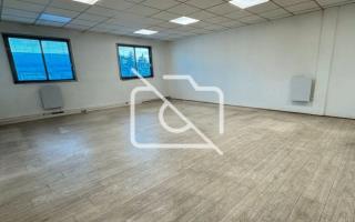 Entrepôt à louer à Morangis - 190 m²
