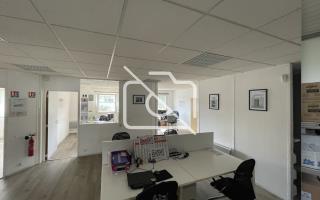 Entrepôt à louer à Trappes - 314 m²