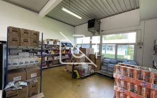 Entrepôt à louer à Trappes - 314 m²