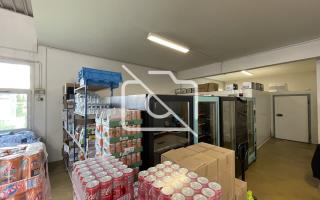 Entrepôt à louer à Trappes - 314 m²