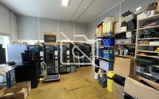 Entrepôt à louer à Trappes - 314 m²