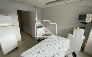 Entrepôt à vendre à Jouy-en-Josas - 640 m²