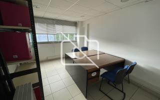 Entrepôt à vendre à Jouy-en-Josas - 640 m²