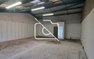 Entrepôt à louer à Lisses - 240 m²