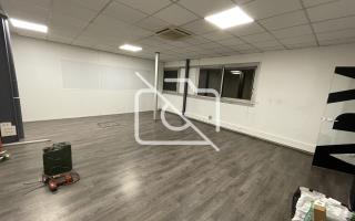 Entrepôt à louer à Trappes - 1 450 m²