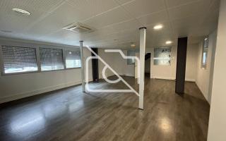 Entrepôt à louer à Trappes - 1 450 m²