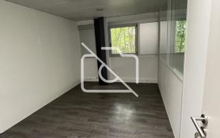 Entrepôt à louer à Trappes - 1 450 m²