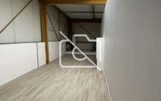 Entrepôt à louer à Trappes - 1 450 m²