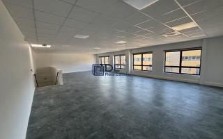 Entrepôt à louer à Trappes - 450 m²