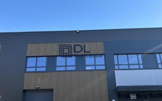 Entrepôt à louer à Trappes - 450 m²