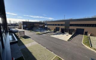 Entrepôt à louer à Trappes - 450 m²