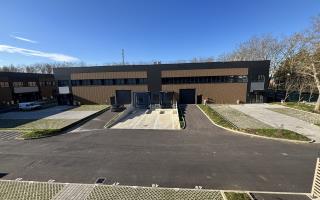 Entrepôt à louer à Trappes - 450 m²