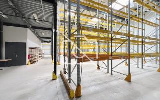 Entrepôt à vendre à Méré - 1 014 m²