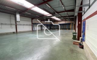 Entrepôt à vendre à Saint-Germain-de-la-Grange - 1 950 m²