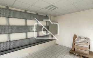 Entrepôt à vendre à Saint-Germain-de-la-Grange - 1 950 m²