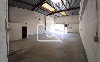 Entrepôt à louer à Buc - 316 m²