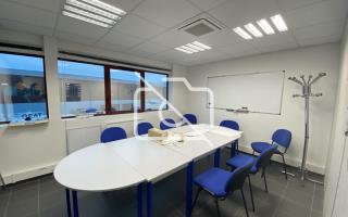 Entrepôt à louer à Le Pin - 545 m²