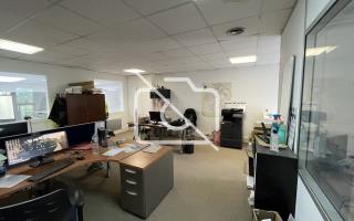 Entrepôt à louer à Voisins-le-Bretonneux - 265 m²