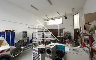 Entrepôt à louer à Voisins-le-Bretonneux - 265 m²