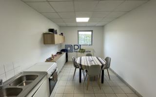 Entrepôt à vendre à Houdan - 827 m²