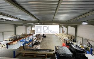 Entrepôt à vendre à Houdan - 827 m²