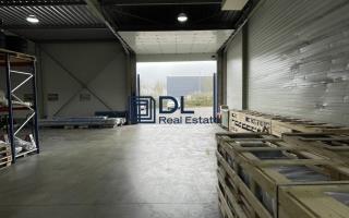 Entrepôt à vendre à Houdan - 827 m²