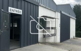 Entrepôt à louer à Le Pin - 925 m²