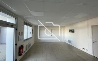 Entrepôt à vendre à Savigny-le-Temple - 4 261 m²