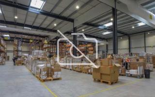 Entrepôt à vendre à Persan - 3 800 m²