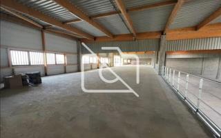 Entrepôt à vendre à Tremblay-en-France - 6 200 m²