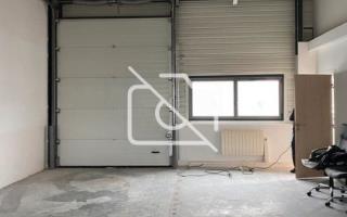 Entrepôt à vendre à Tigery - 232 m²