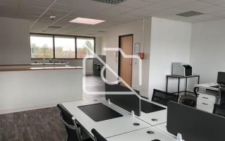 Entrepôt à vendre à Tigery - 232 m²