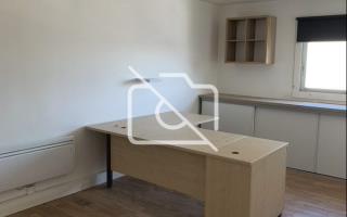 Entrepôt à vendre à Champigny-sur-Marne - 931 m²