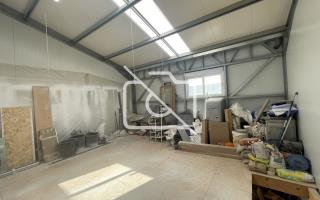 Entrepôt à vendre à Brie-Comte-Robert - 240 m²