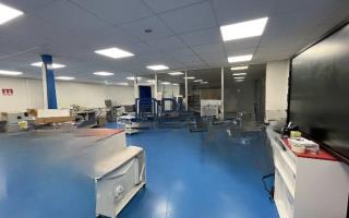 Entrepôt à vendre à Trappes - 785 m²