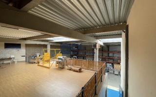 Entrepôt à vendre à Trappes - 785 m²
