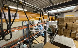 Entrepôt à vendre à Voisins-le-Bretonneux - 1 850 m²