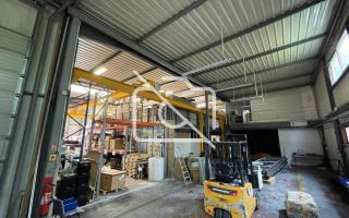 Entrepôt à vendre à Voisins-le-Bretonneux - 1 850 m²